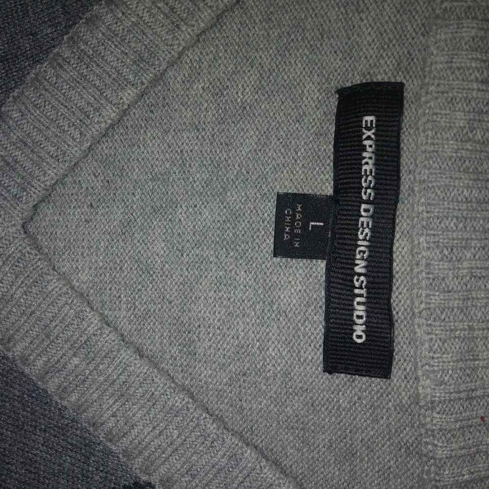 Express Design Studio L Mens Gray White Windsor Sweater Vest - Picture 6 of 6